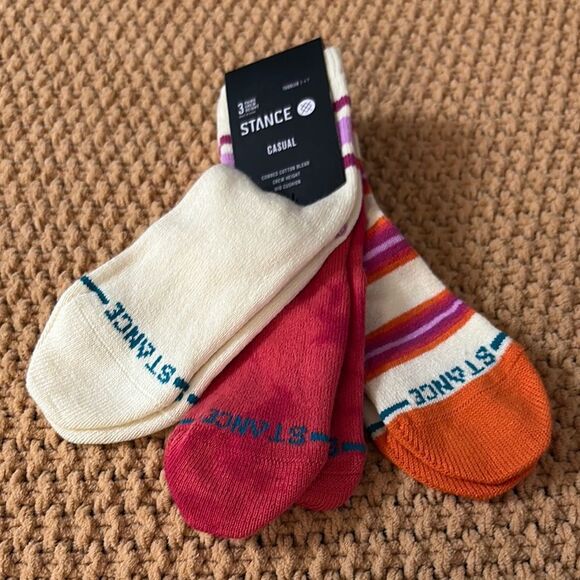 3 Pairs Crew Stance Cream, Striped and Red Tye Dye Casual Socks Toddler 2-4T - Picture 1 of 4